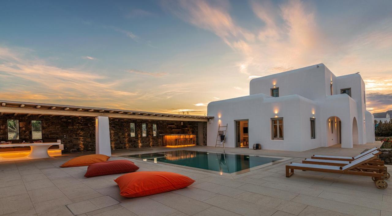 Mykonos Ag Villas In Ftelia Beach エクステリア 写真