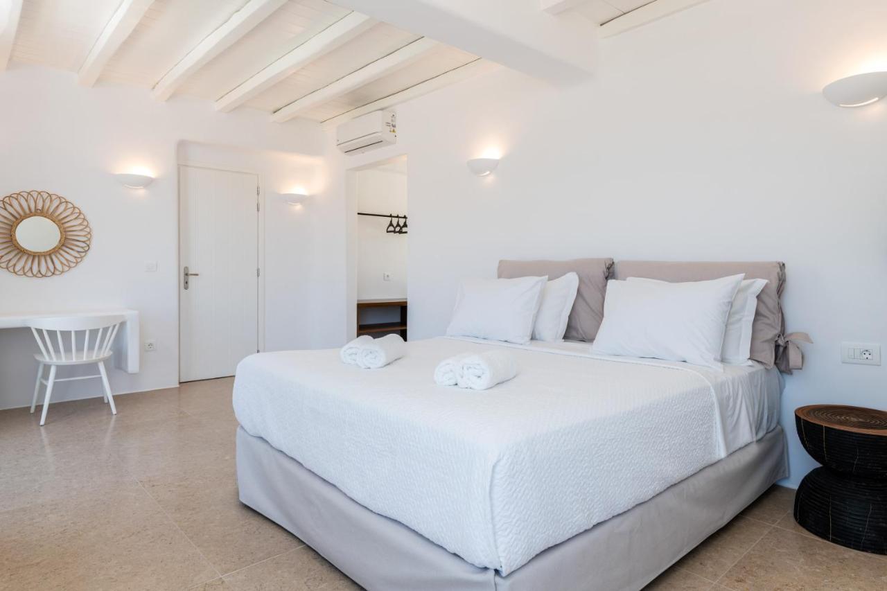 Mykonos Ag Villas In Ftelia Beach エクステリア 写真