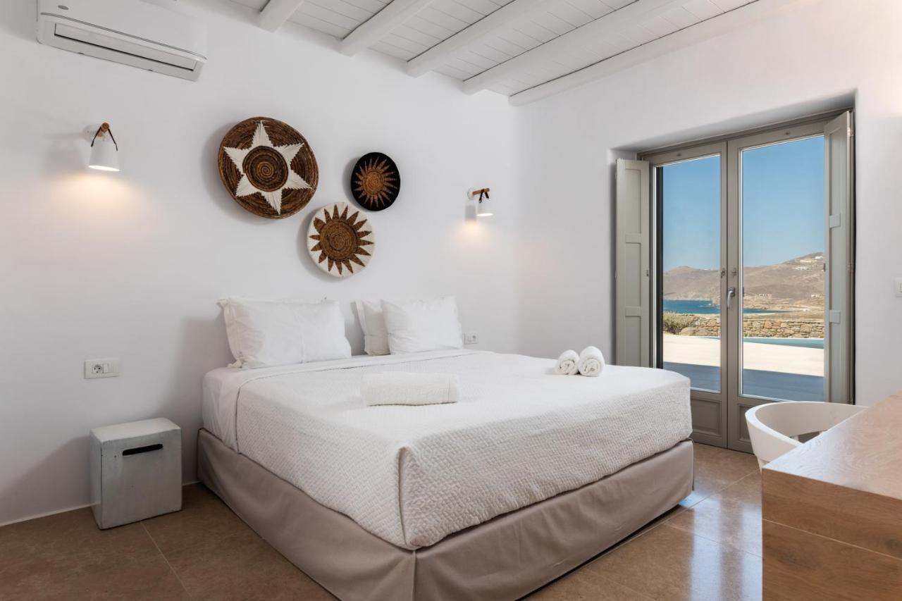 Mykonos Ag Villas In Ftelia Beach エクステリア 写真